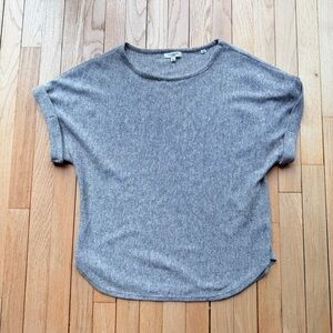 Max studio Gray Short Sleeve Knit Top